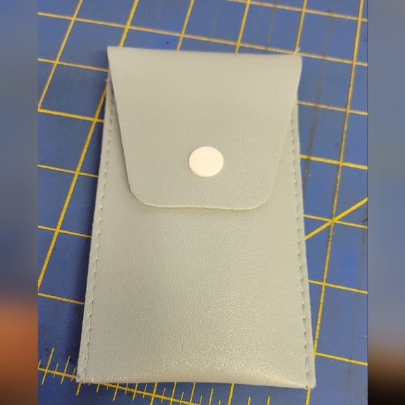 Blue Makeup Brush Set pf 8 with Case New - Picture 5 of 6